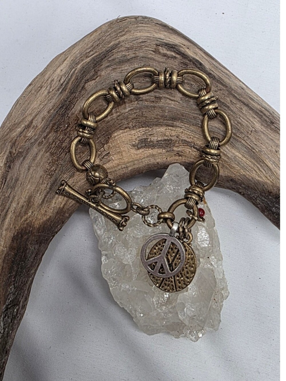 Y2K Lucky Brand Peace Sign Charm Bracelet Antiqued Brass Toggle Vintage 6.75"